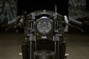 Triumph Speed ​​Triple 1050 par Workhorse Speed ​​Shop