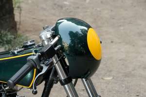 Garage construit Triumph 8