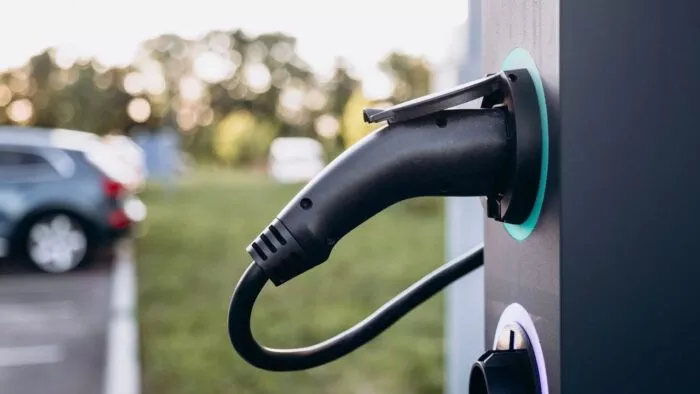 Borne de recharge électrique 1 700x394