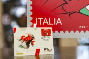 Fans de Ducati, il y a un nouveau timbre-poste célébrant son 100e anniversaire