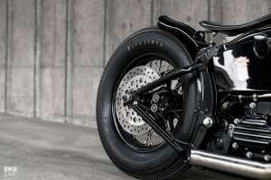 Kumram : Un Heritage Softail Classic personnalisé d'Aoo Design de Bangkok