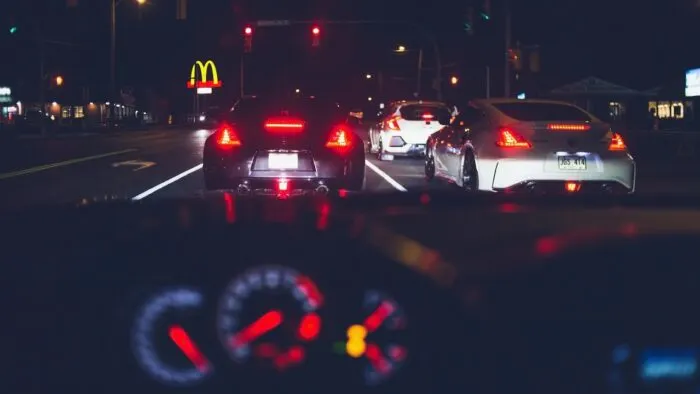 Feu stop de voiture 2 700x394