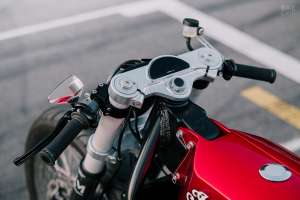 Un Scout Bobber indien de Luuc Muis Creations, appelé Hasty Flaming Buffalo