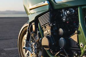 Kawasaki ZRX1200R personnalisé par deBolex Engineering