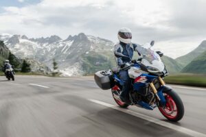 KLIM a une toute nouvelle armure de moto, un casque en carbone et de nombreuses mises à jour
