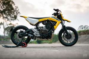 Une Yamaha MT-07 2017 personnalisée avec une ambiance supermotard du Queensland