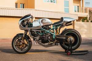 Ducati 996 café racer par VR Customs