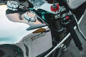 Ducati 996 café racer par VR Customs