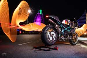Ducati 996 café racer par VR Customs