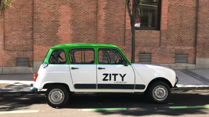 Renault R4L EV Zity3 700x394
