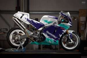 Moto sportive rétro Yamaha XSR900 par HAXCH Moto