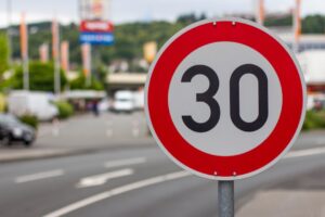 Quel bilan après cinq ans de limitation à 30 km/h en ville ?