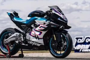 CFMoto participe pour la première fois au TT de l&rsquo;île de Man. Eh bien, en quelque sorte