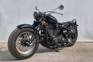 Ce croiseur semi-rigide chinois est propulsé par un vieux moteur Sportster