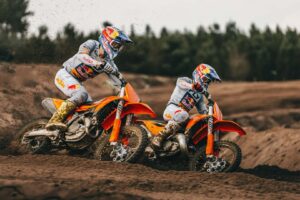 KTM publie sa gamme complète de motos tout-terrain, et ils ont les spécifications pour vous faire baver