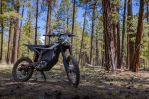 Le Segway Xaber 300 pourrait être le meilleur vélo tout-terrain pour débutants. Voici comment j&rsquo;ai appris à ma petite amie à rouler