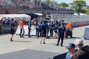 Le film de Channing Tatum sur l&rsquo;île de Man est en tournage pendant la course et il est en kit de course complet