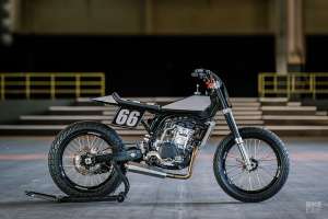 Traqueur plat Yamaha WR400 par AMP Motorcycles