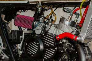 Café racer Honda CL350 2 temps