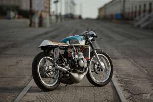 Café racer Honda CL350 2 temps
