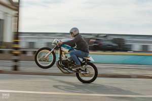 Café racer Honda CL350 2 temps