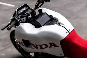Honda Africa Twin personnalisée par Auto Fabrica