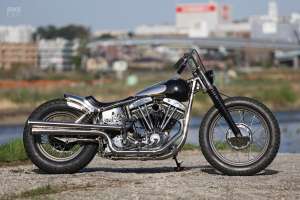 Harley-Davidson FLH Shovelhead 1970 par Hide Motorcycle