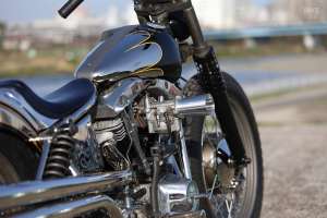 Harley-Davidson FLH Shovelhead 1970 par Hide Motorcycle