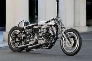Drag bike Harley bimoteur par Hotchop Speed Shop of Japan