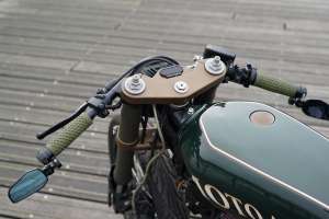 Moto Adonis XV 750 12
