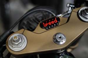 Moto Adonis XV 750 1