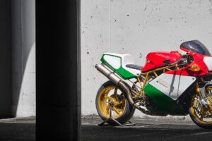 Prête pour la piste : la Ducati 900SS personnalisée de Tony Pereira