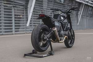 Un kit moto Ducati Scrambler de Bad Winners