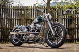 Harley Electra Glide Bobber 1979 par Kid Custom Factory, Japon