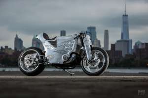 Une Buell S1 Lightning du constructeur japonais Custom Works Zon