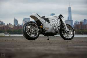 Une Buell S1 Lightning du constructeur japonais Custom Works Zon