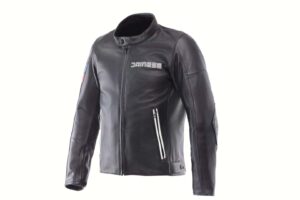 Cette veste de moto d&rsquo;inspiration rétro reflète la façon dont la plupart des motocyclistes roulent réellement