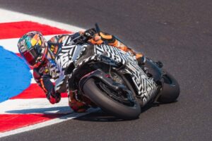 Le vélo MotoGP de nouvelle génération de KTM copie Aprilia et la F1, Insane Aero Setup