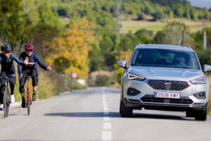 Pour dépasser les cyclistes, il faudra réduire la vitesse : nouvelles réglementations plus protectrices et autres premières