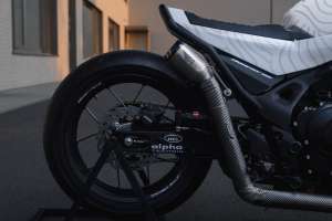 Motocrew Honda CB750 Hornet 11