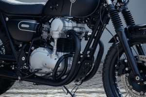 WKND Douanes Kawasaki W650 Scrambler 13