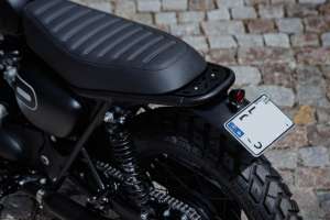 WKND Douanes Kawasaki W650 Scrambler 6