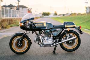 Restauration de la Ducati 900 SS par Switch Stance Riding