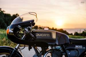 Restauration de la Ducati 900 SS par Switch Stance Riding