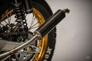 Traqueur de rue Yamaha RD350 1973 par MotoRelic