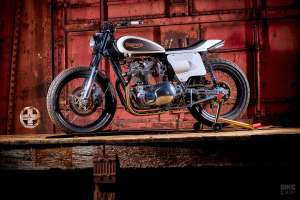 Chat rapide : le tracker Triumph T140 à cadre Panther de Mule