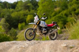 BMW dévoile une moto R 12 G/S en édition spéciale juste pour la course GS Trophy 2026