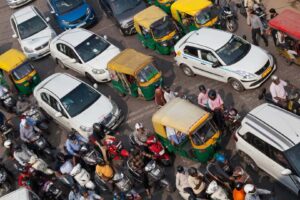 Cette ville vient d&rsquo;interdire les nouvelles immatriculations de deux-roues à combustion d&rsquo;ici 2028. Non sans critiques