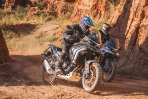 La nouvelle moto d&rsquo;aventure de Kove contient plus de technologie que ce que la plupart des motocyclistes demandent