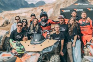Les VTT reviennent à la course tout-terrain la plus difficile au monde. Vous ne croirez pas qui remercier